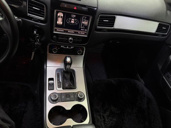 Volkswagen Touareg II с пробегом 2012 года, цена 2 130 000 рублей, 327269 км, внедорожник, Автокод Объявления