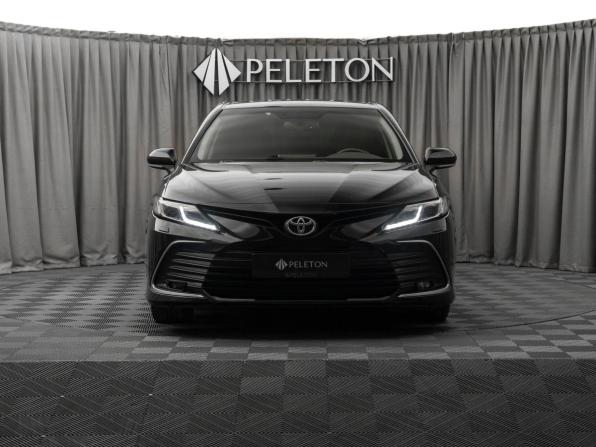 Toyota Camry VIII (XV70) Рестайлинг с пробегом 2021 года, цена 2 590 000 рублей, 241271 км, седан, Автокод Объявления