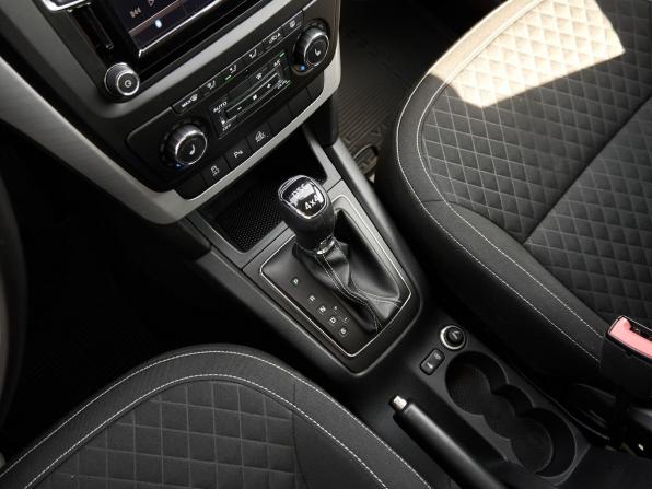 Skoda Yeti I Рестайлинг с пробегом 2016 года, цена 1 538 000 рублей, 116950 км, внедорожник, Автокод Объявления
