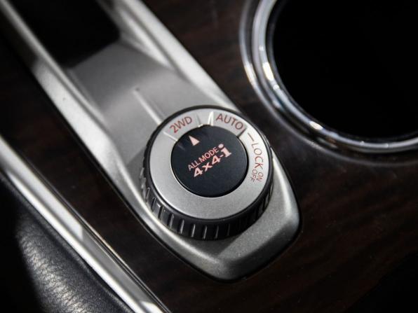 Nissan Pathfinder IV с пробегом 2015 года, цена 2 000 000 рублей, 162720 км, внедорожник, Автокод Объявления