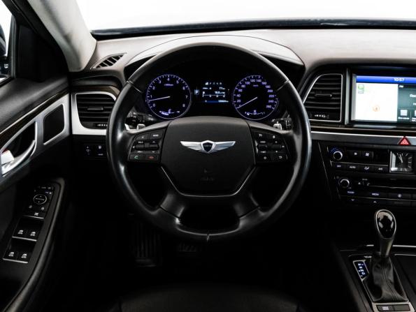 Hyundai Genesis II с пробегом 2016 года, цена 1 999 000 рублей, 105682 км, седан, Автокод Объявления
