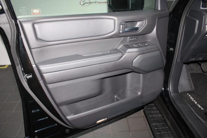 Toyota Land Cruiser Prado 250 Series с пробегом 2026 года, цена 13 900 000 рублей, 10 км, внедорожник, Автокод Объявления