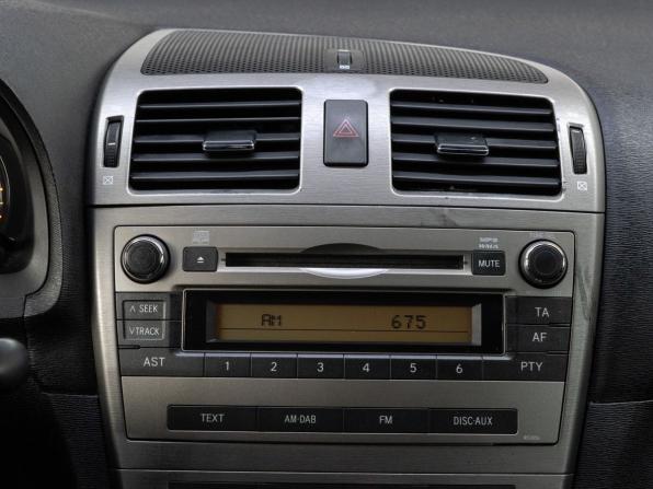 Toyota Avensis III с пробегом 2010 года, цена 970 000 рублей, 267329 км, седан, Автокод Объявления