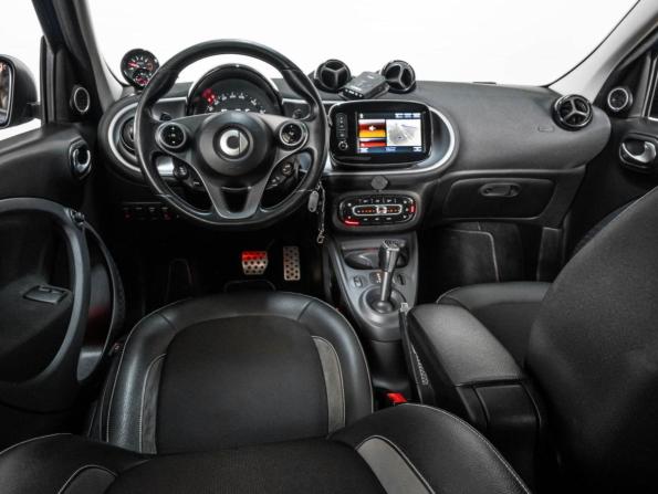 Smart Forfour II с пробегом 2017 года, цена 1 806 000 рублей, 117994 км, хэтчбек, Автокод Объявления