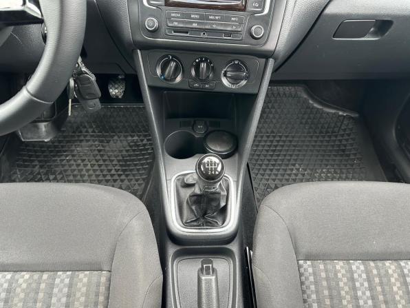 Volkswagen Polo V Рестайлинг с пробегом 2018 года, цена 960 000 рублей, 115579 км, седан, Автокод Объявления
