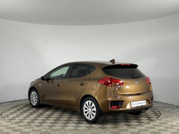 Kia Ceed II Рестайлинг с пробегом 2017 года, цена 1 399 000 рублей, 105544 км, универсал, Автокод Объявления