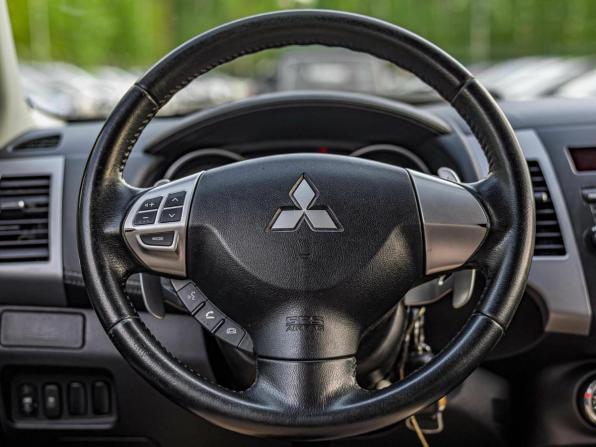 Mitsubishi Outlander II Рестайлинг с пробегом 2012 года, цена 1 110 000 рублей, 226683 км, внедорожник, Автокод Объявления