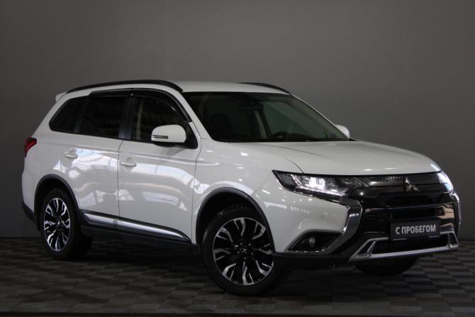 Mitsubishi Outlander III Рестайлинг 3 с пробегом 2021 года, цена 2 365 000 рублей, 127760 км, внедорожник, Автокод Объявления