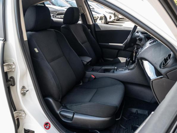 Mazda 3 II (BL) Рестайлинг с пробегом 2011 года, цена 1 050 000 рублей, 221721 км, седан, Автокод Объявления