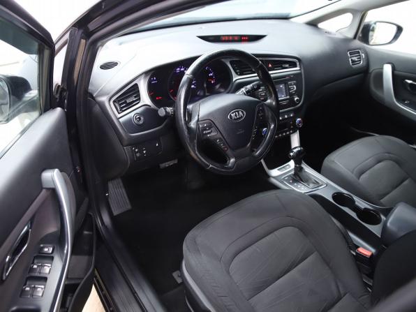 Kia Ceed II Рестайлинг с пробегом 2017 года, цена 1 350 000 рублей, 153139 км, универсал, Автокод Объявления