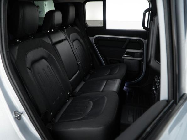 Land Rover Defender II с пробегом 2020 года, цена 4 799 077 рублей, 85918 км, внедорожник, Автокод Объявления