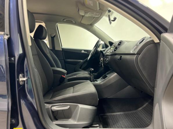 Volkswagen Tiguan I Рестайлинг с пробегом 2012 года, цена 939 000 рублей, 216406 км, внедорожник, Автокод Объявления