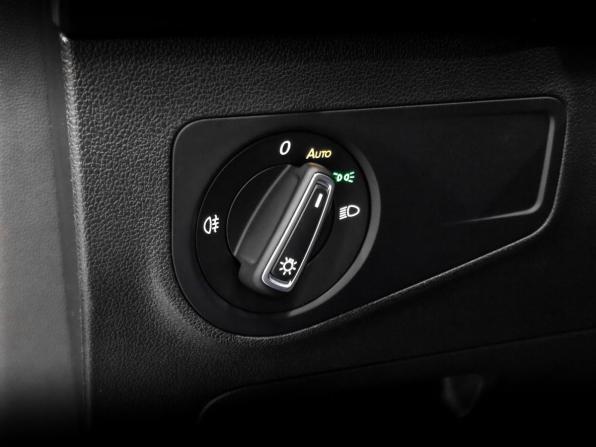 Volkswagen Tiguan II Рестайлинг с пробегом 2021 года, цена 4 215 000 рублей, 34083 км, внедорожник, Автокод Объявления