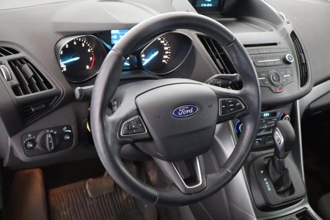 Ford Kuga II Рестайлинг с пробегом 2019 года, цена 1 999 000 рублей, 80000 км, внедорожник, Автокод Объявления