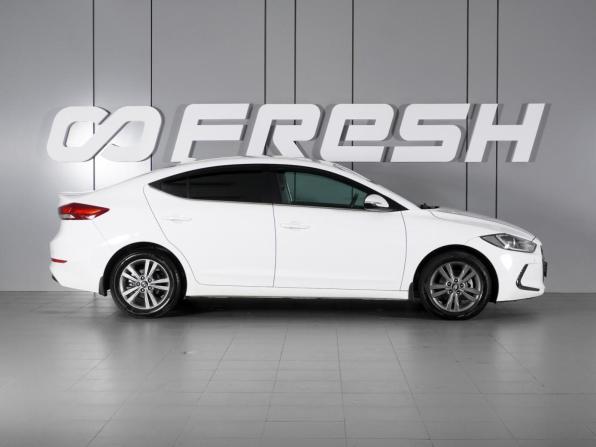 Hyundai Elantra VI (AD) с пробегом 2017 года, цена 1 350 000 рублей, 219935 км, седан, Автокод Объявления