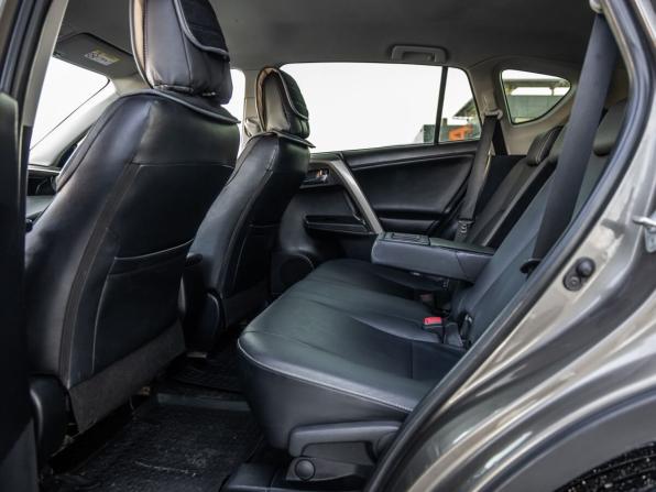 Toyota RAV4 IV (XA40) с пробегом 2015 года, цена 1 998 000 рублей, 116774 км, внедорожник, Автокод Объявления