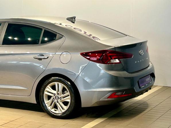 Hyundai Elantra VI (AD) с пробегом 2018 года, цена 1 347 000 рублей, 129282 км, седан, Автокод Объявления
