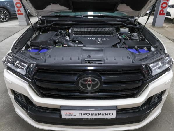 Toyota Land Cruiser 200 Series Рестайлинг 2 с пробегом 2018 года, цена 5 498 000 рублей, 181226 км, внедорожник, Автокод Объявления