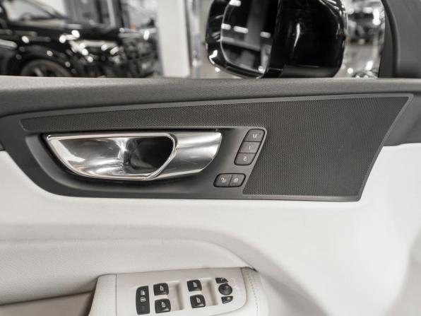 Volvo XC60 II с пробегом 2018 года, цена 3 150 000 рублей, 117035 км, внедорожник, Автокод Объявления