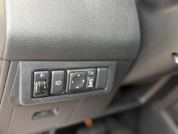 Nissan Tiida I Рестайлинг с пробегом 2010 года, цена 795 000 рублей, 132448 км, хэтчбек, Автокод Объявления