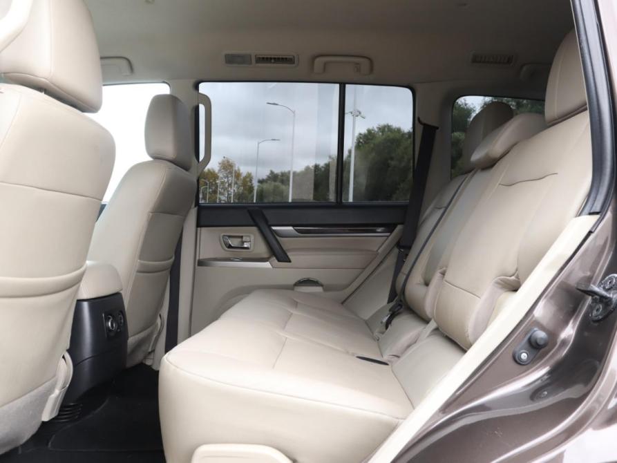 Mitsubishi Pajero IV Рестайлинг 2 Москва  - изображение 10