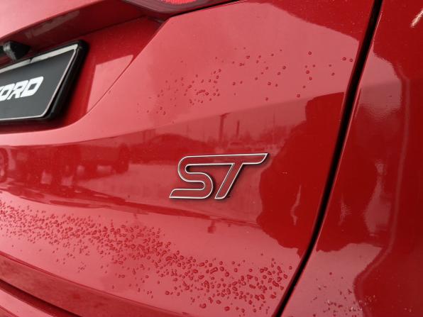 Ford Focus ST III с пробегом 2012 года, цена 1 199 000 рублей, 176055 км, универсал, Автокод Объявления