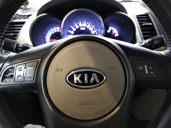 Kia Soul I Рестайлинг с пробегом 2012 года, цена 1 165 000 рублей, 104287 км, хэтчбек, Автокод Объявления