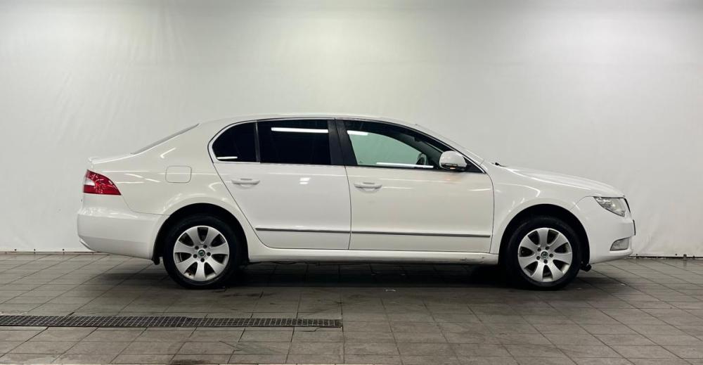 Skoda Superb II Санкт-Петербург  - изображение 3
