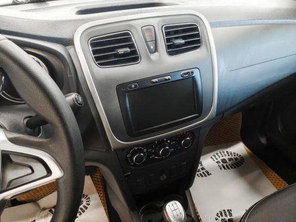 Renault Sandero II Рестайлинг с пробегом 2022 года, цена 1 070 000 рублей, 96086 км, хэтчбек, Автокод Объявления