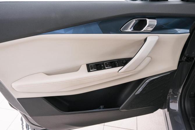 Lynk &amp; Co 06 I с пробегом 2020 года, цена 2 149 000 рублей, 46000 км, внедорожник, Автокод Объявления