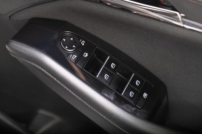 Mazda 3 IV (BP) с пробегом 2022 года, цена 2 249 000 рублей, 23800 км, хэтчбек, Автокод Объявления