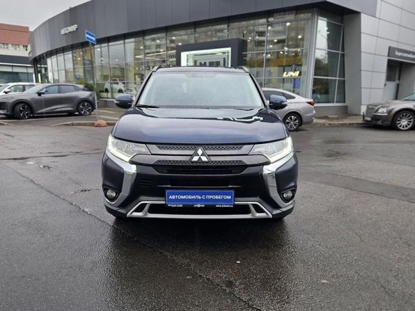 Mitsubishi Outlander III Рестайлинг 3 с пробегом 2021 года, цена 2 320 000 рублей, 113510 км, внедорожник, Автокод Объявления