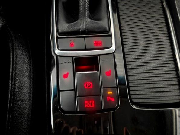 Kia Optima IV с пробегом 2018 года, цена 1 612 000 рублей, 225900 км, седан, Автокод Объявления