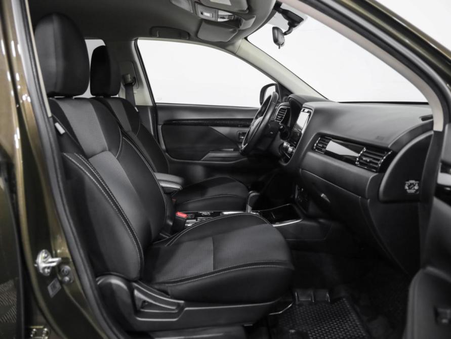 Mitsubishi Outlander III Рестайлинг 3 Санкт-Петербург  - изображение 21