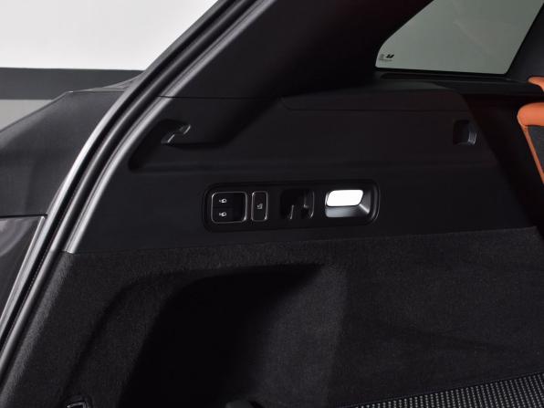 Li Auto (Lixiang) L7 I с пробегом 2024 года, цена 6 449 995 рублей, 42327 км, внедорожник, Автокод Объявления