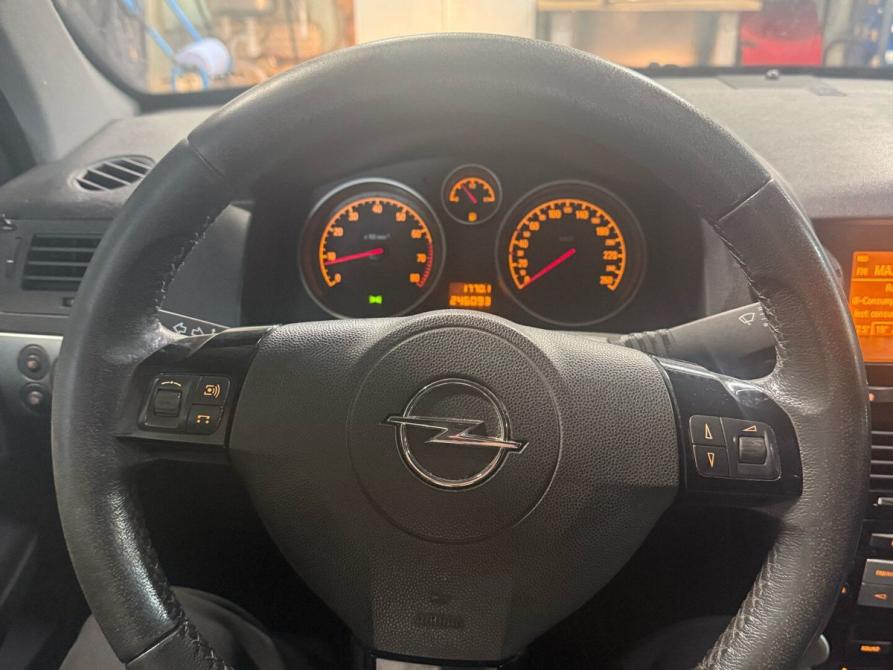 Opel Astra H Рестайлинг Санкт-Петербург  - изображение 5