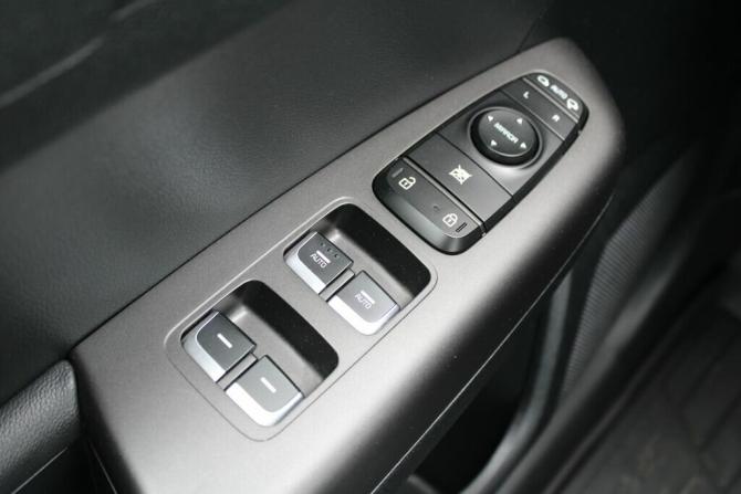 Kia Sportage IV Рестайлинг с пробегом 2021 года, цена 2 660 000 рублей, 57000 км, внедорожник, Автокод Объявления