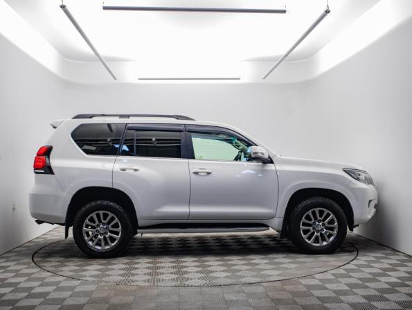 Toyota Land Cruiser Prado 150 Series Рестайлинг 2 с пробегом 2018 года, цена 4 835 000 рублей, 117210 км, внедорожник, Автокод Объявления