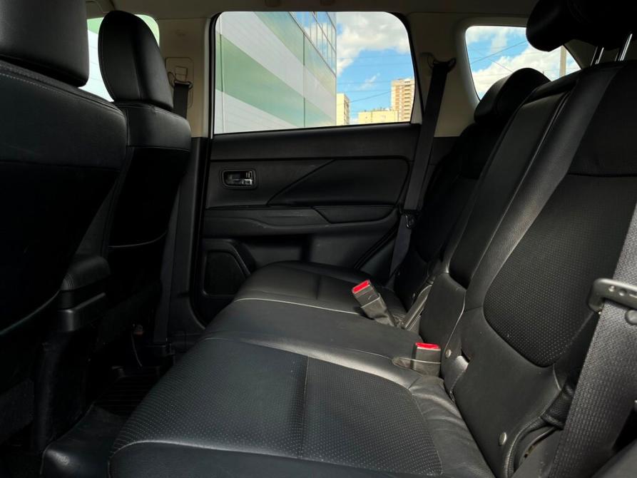 Mitsubishi Outlander III Рестайлинг 2 Санкт-Петербург  - изображение 10