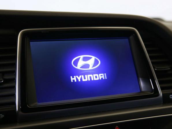 Hyundai Sonata VII (LF) Рестайлинг с пробегом 2018 года, цена 1 799 000 рублей, 91068 км, седан, Автокод Объявления