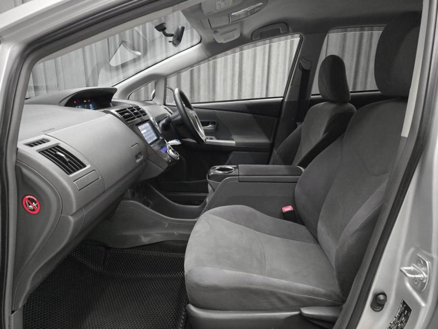 Toyota Prius Alpha I (ZVW40/41) Красноярск  - изображение 11