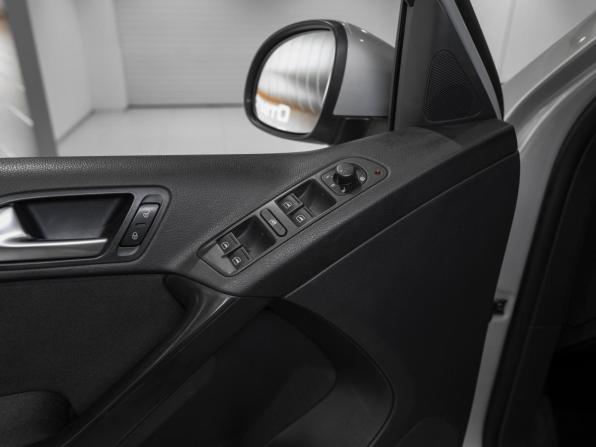 Volkswagen Tiguan I Рестайлинг с пробегом 2012 года, цена 1 495 000 рублей, 130282 км, внедорожник, Автокод Объявления