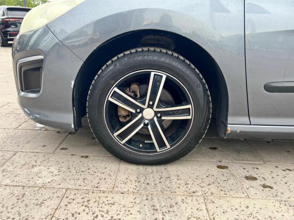 Peugeot 308 I Рестайлинг с пробегом 2011 года, цена 495 000 рублей, 234651 км, хэтчбек, Автокод Объявления