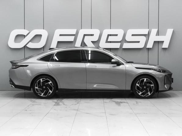 Changan Lamore с пробегом 2023 года, цена 2 090 000 рублей, 45255 км, седан, Автокод Объявления