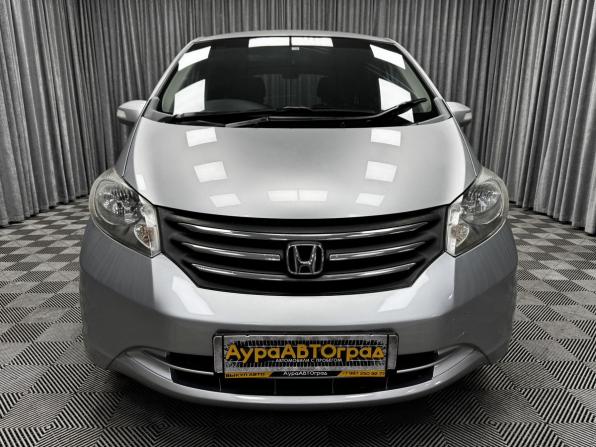 Honda Freed I с пробегом 2010 года, цена 1 085 000 рублей, 102558 км, компактвэн, Автокод Объявления