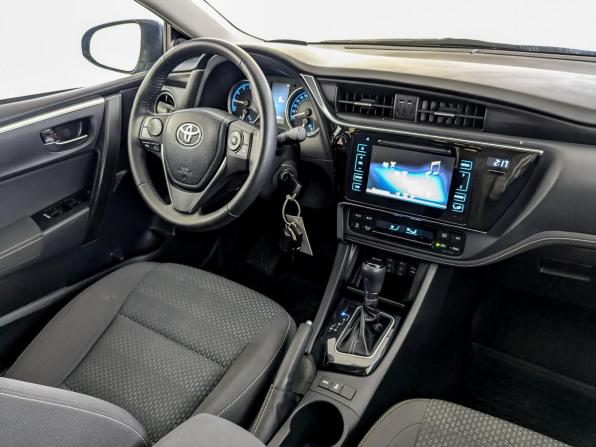 Toyota Corolla XI (E160 E170 E180) Рестайлинг 1 с пробегом 2018 года, цена 1 945 000 рублей, 49594 км, седан, Автокод Объявления