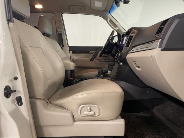 Mitsubishi Pajero IV Рестайлинг 2 с пробегом 2020 года, цена 3 220 000 рублей, 92989 км, внедорожник, Автокод Объявления