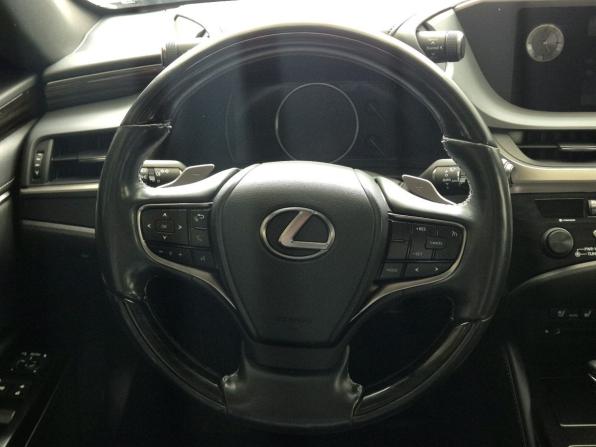 Lexus ES VII с пробегом 2019 года, цена 4 269 000 рублей, 47590 км, седан, Автокод Объявления