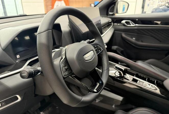 Новый Geely Coolray I Рестайлинг 2 2026 года, цена 2 774 990 рублей, внедорожник, Автокод Объявления