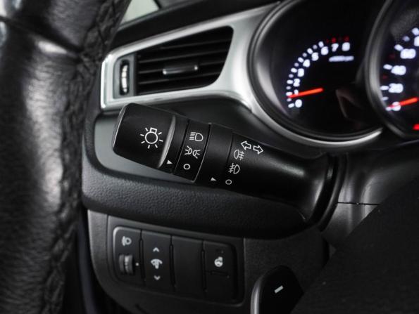Kia Ceed II Рестайлинг с пробегом 2016 года, цена 1 249 030 рублей, 102385 км, хэтчбек, Автокод Объявления
